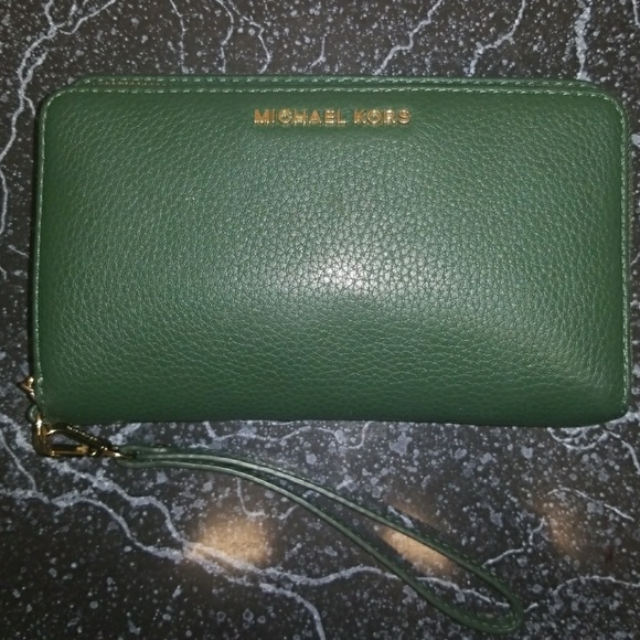 Michael Kors Handbags - Michael kors adele wallet wristlet in Hunter green